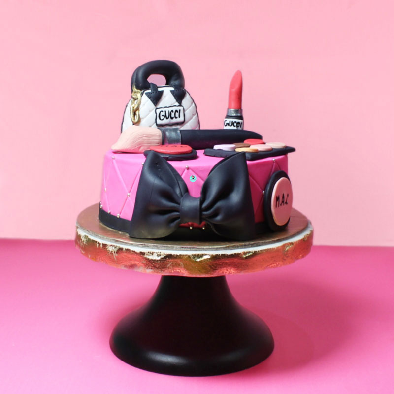 Pink-Makeup-Cake