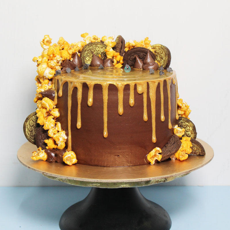 Caramel-Popcorn-Chocolate-Cake